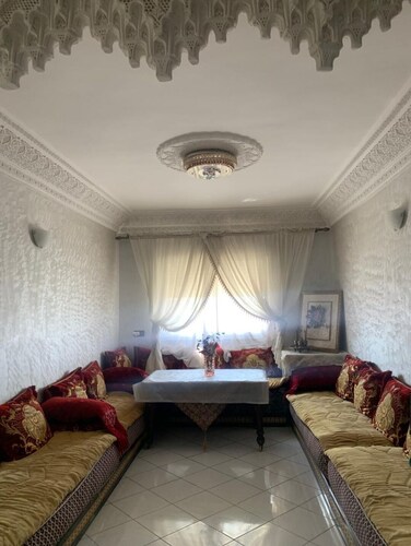 Adorable piso 8 min Aeropuerto Casablanca WIFI Alta velocidad Parking Gratis
