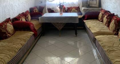 Adorable piso 8 min Aeropuerto Casablanca WIFI Alta velocidad Parking Gratis