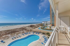 A heated pool - 🌊Sugar Beach 344 | Outdoor Pool! | Gulf Front🌊 (Orange Beach)