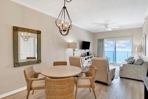 Smart TV - 🐬Gulf Front with Gorgeous Views | Great Amenities | Tradewinds 1305🐬 (Orange Beach)