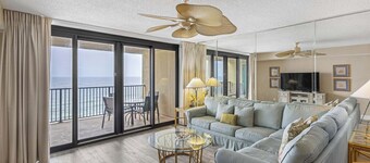 ⭐Wind Drift 702E | Gulf Front with Gorgeous Views | Walk to Beach⭐
