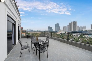 Luxury Apartment, City View | Terrace/patio