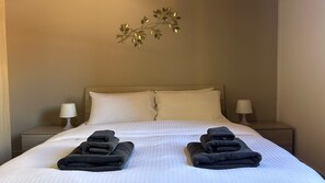 2 bedrooms, iron/ironing board, travel crib, free WiFi