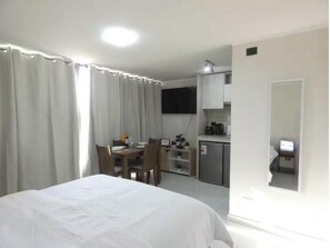 1 camera, Wi-Fi, lenzuola