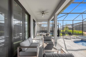 บ้านพัก | 9 ห้องนอน