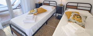 2 bedrooms, iron/ironing board, WiFi, bed sheets - Terrazza Storica a Rapallo (Rapallo)