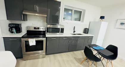 Cozy, 2BR apt., fully furnished!