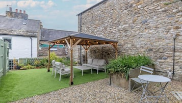 House, Patio | Terrace/patio