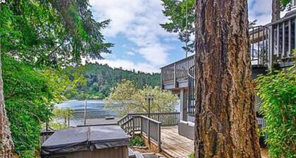 Stay In Lakeside - Lake Front Oasis