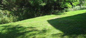 Charming 3-bedroom renovated farmhouse in Cooperstown with Wi-Fi and AC