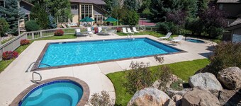 Single family home on Beaver Creek golf course with lots of upgrades!!