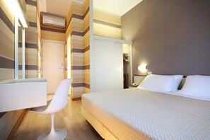 In-room safe, desk, blackout curtains, free WiFi - Hotel Rosabianca (Rimini)