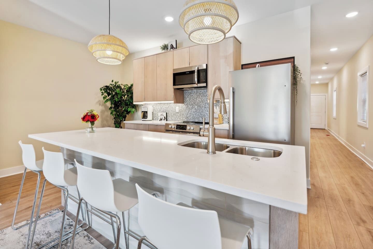 ثلاجة، ميكروويف، فرن، موقد طهي مسطح