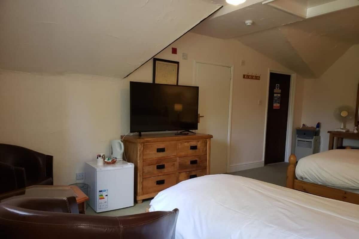 Iron/ironing board, free WiFi