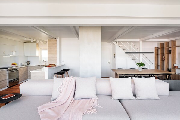 Duplex, sacada, vista para o jardim | Área de estar