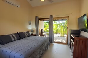 مكواة/لوح كي وخدمة الإنترنت وملاءات أسرّة