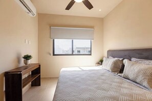 3 sovrum, skrivbord, strykjärn/strykbräda och wi-fi