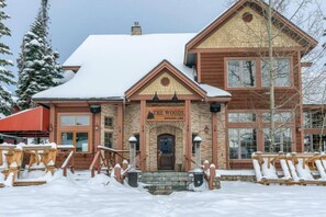 Exterior - Winter Escape On Perfection, Ski In/Out, Pool and Hot Tub (Big White)