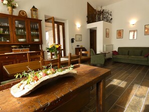 Living area - I run away to Umbria, Le Salce (civitella del lago)
