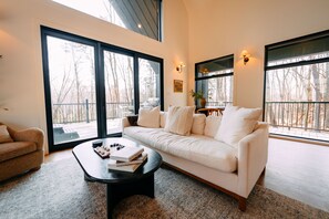 TV - Stonehaven | Hocking Hills, Modern, Views, Hot Tub (Rockbridge)