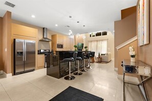 Køleskab, mikrobølgeovn, ovn, opvaskemaskine