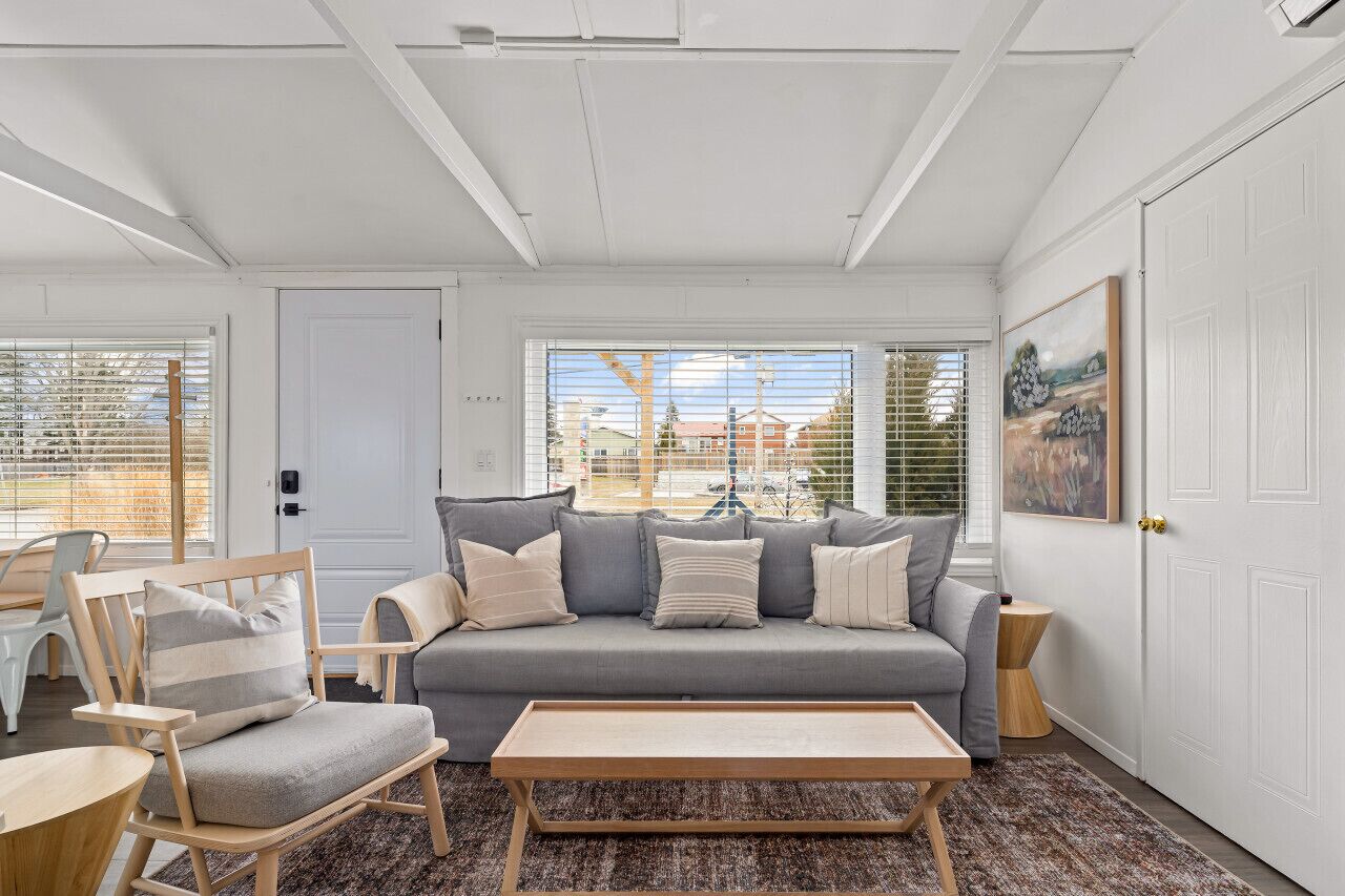 Televisión y chimenea 