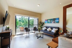 Living area - Coto8 Selvanova Gated, WIFI 200BM, King,6Pools (Solidaridad)