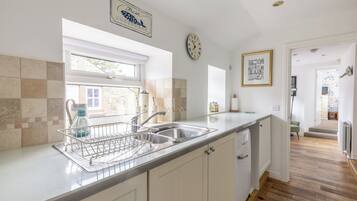 Electric kettle, paper towels