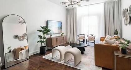 The Hexagon Suite (on UT Campus)