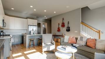 Télévision, jeux vidéo, lecteur de DVD, médiathèque