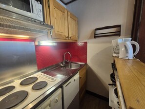 Micro-ondes, lave-vaisselle