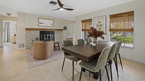 Unclassified image, 5 of 29, button - HUGE HEATED SALT POOL! NEAR DOWNTOWN! TV IN EVERY BEDROOM! (Sarasota)