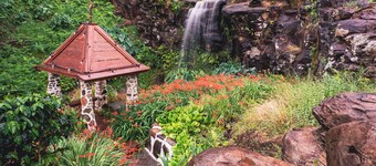 Flores Garden Retreat