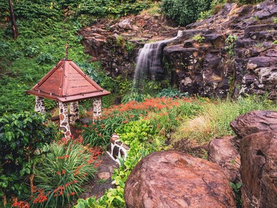 Flores Garden Retreat