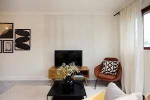 Apartment (1 Bedroom) | Exterior - The Isleworth Place - Stunning 1bdr Flat With Balcony (Isleworth)