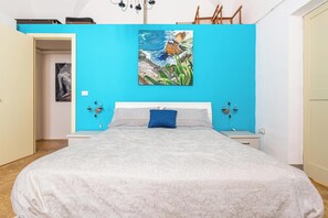 1 bedroom, iron/ironing board, Internet