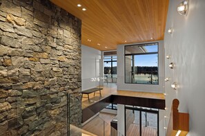 Interior - Oakmere House on Portage Inlet (Victoria)