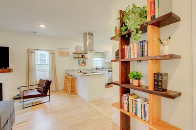 Cozy Stone Family Home 3BR w/Separate Office