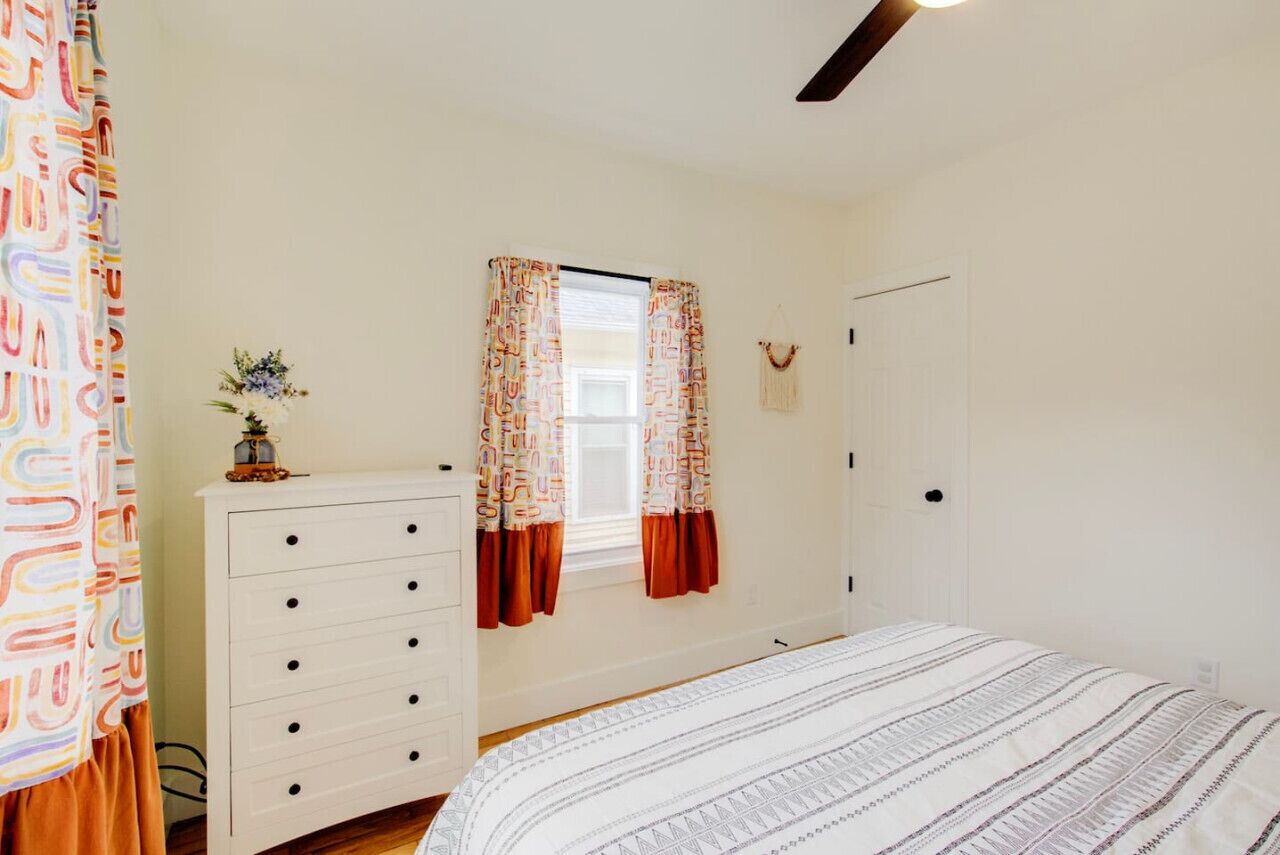 Cozy bedroom 2