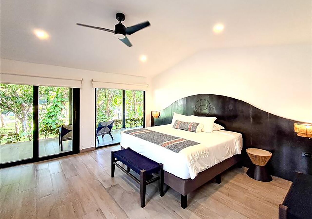 Double Room, 1 King Bed, Patio, Garden View | In-room safe, free WiFi, bed sheets