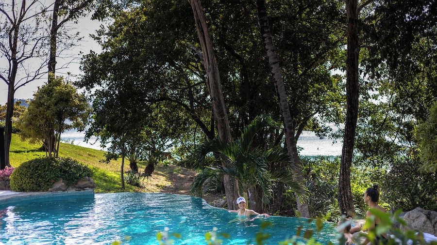 Reunion Wellness Resort & Retreats