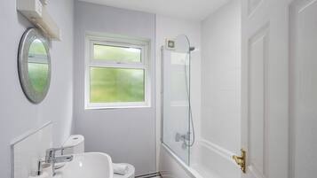 Apartment | Bathroom