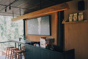 Front of property - Loji Nyanyi Suite & Brew (Cemagi)