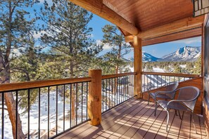 Property grounds - Sunset Mountain Retreat • Fireplace • Near RMNP (Estes Park)