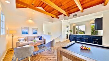 Casa | 8 dormitorios y Internet