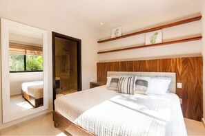 3 bedrooms, iron/ironing board, WiFi, bed sheets - OMG! NEW Casa Tortuga 10min>Caribe~WIFI 200MB~Gym (Solidaridad)