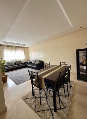 Interior - Near Airport – Apartment with Atlas View in the Heart of Marrakech (Marrakech)