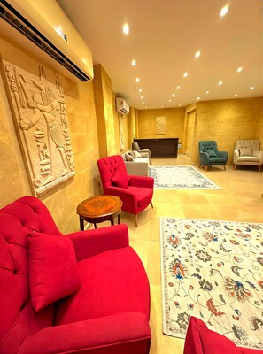 Exterior - Mirage Pyramids View  (Giza)