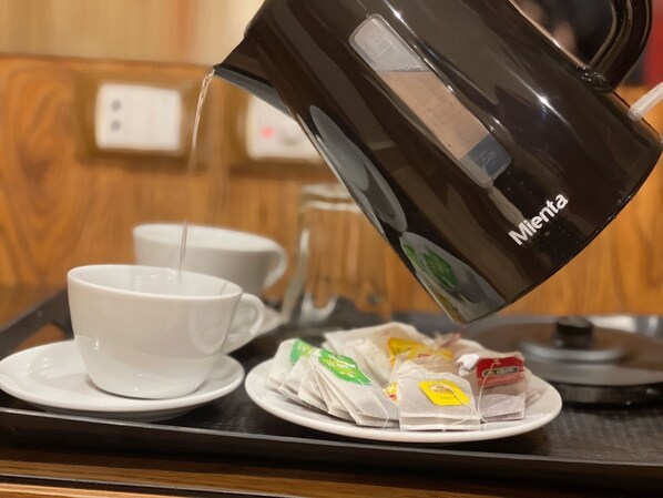 Premium bedding, memory-foam beds, minibar, in-room safe - Mirage Pyramids View  (Giza)