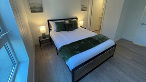 Iron/ironing board, WiFi (free) -  Modern Retreat in Koreatown (Los Angeles)